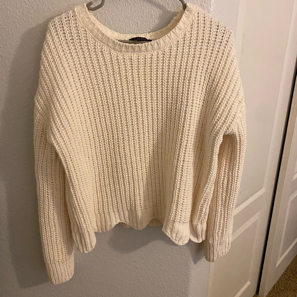 White knit sweater for sale!